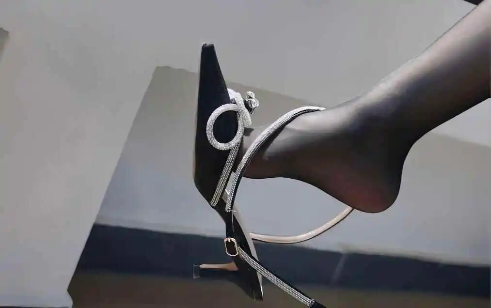 西檬之家-圣水是什么？BDSM新人必读术语指南